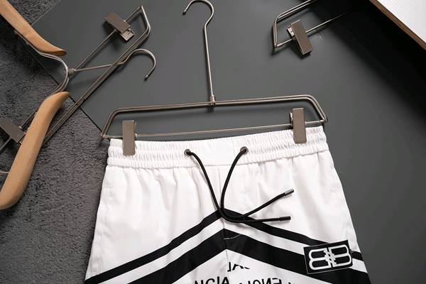 ブランドハーフパンツ側面デザイン